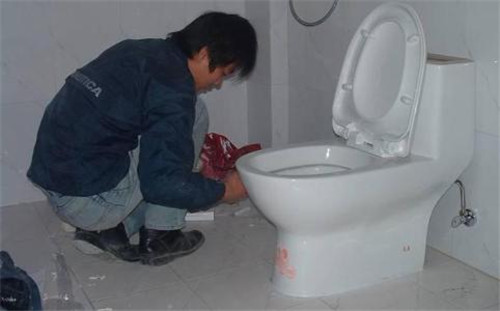 疏通马桶妙招有哪些？小编教你这几招
